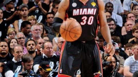 拒绝重蹈覆辙！波波维奇变阵奇招，马刺主场28分血洗雷霆夺西部决赛赛点